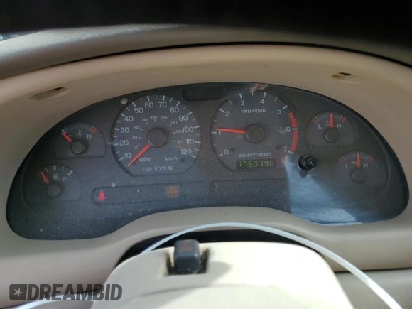 2003 Ford Mustang Deluxe z VIN 1FAFP44403F407589, wystawiony jako Copart lot #54002265 z przebiegiem 176 019 mil mil oraz Nie do naprawy • Non repairable. Historia ofert i sprzedaży dostępna na DreamBid. Obrazek 9.