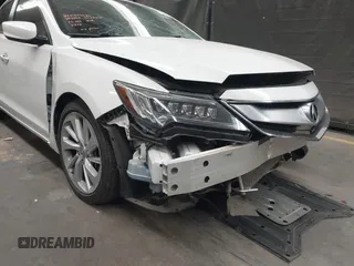 2018 Acura ILX with VIN 19UDE2F30JA002215, listed as a IAAI auction lot 41989391 with 39,816 mi miles and . Bid and sale history available at carsss.com. Image 6.