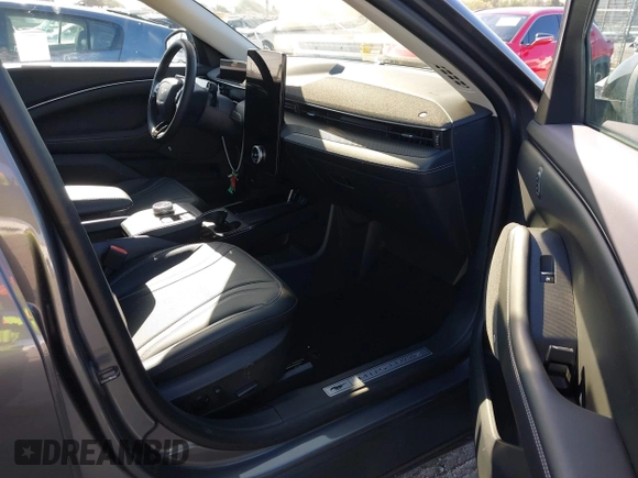 2023 Ford Mustang Mach-E Premium с VIN 3FMTK3SU9PMA59933, выставлен на аукционе IAAI как лот 42083048 с пробегом 13 068 миль миль и . История ставок и продаж доступна на DreamBid. Изображение 5.