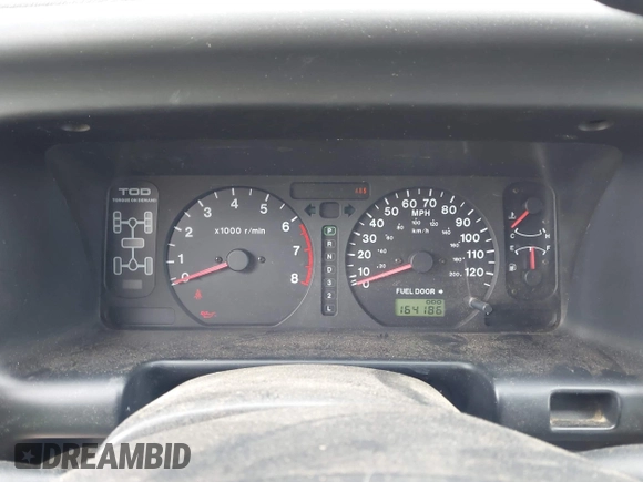1999 Isuzu Trooper S with VIN JACDJ58X8X7920942, listed as a IAAI auction lot 42029335 with 164,186 mi miles and . Bid and sale history available at DreamBid. Image 7.
