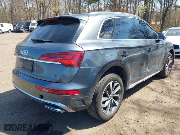 2024 Audi Q5 S line Premium z VIN WA1GAAFY8R2072137, wystawiony jako IAAI lot #41993895 z przebiegiem 28 437 mil mil oraz . Historia ofert i sprzedaży dostępna na DreamBid. Obrazek 4.