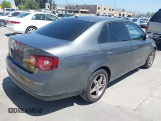2010 Volkswagen Jetta SE with VIN 3VWRZ7AJ9AM153873, listed as a IAAI auction lot 42212777 with 126,158 mi miles and . Bid and sale history available at DreamBid. Image 4.