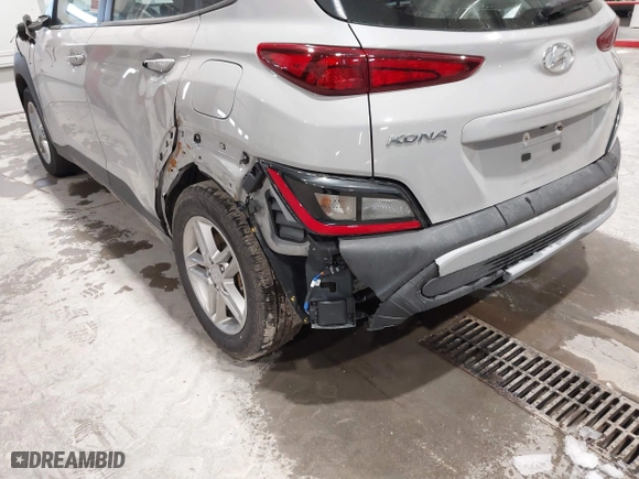 2023 Hyundai Kona SE with VIN KM8K2CAB2PU013965, listed as a IAAI auction lot 41572552 with 39,557 mi miles. Bid and sale history available at carsss.com. Image 6.