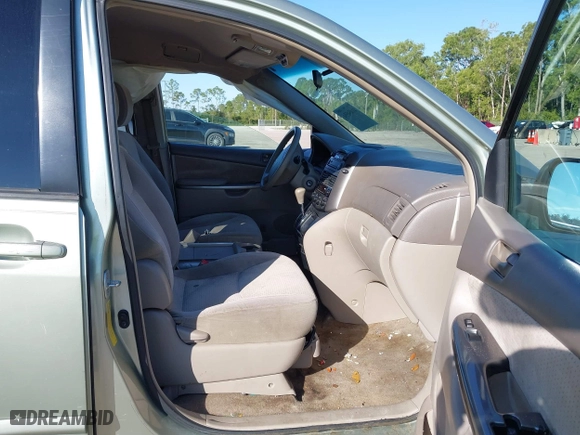 2010 Toyota Sienna CE with VIN 5TDKK4CC2AS329149, listed as a IAAI auction lot 41454554 with 202,599 mi miles. Bid and sale history available at carsss.com. Image 5.