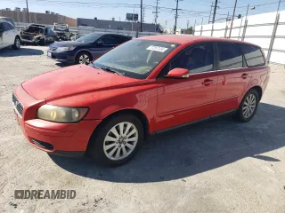 2005 Volvo V50 with VIN YV1MW390452052760, listed as a Copart auction lot 77257134 with 121,335 mi miles and Clean Title. Bid and sale history available at carsss.com. Image 1.