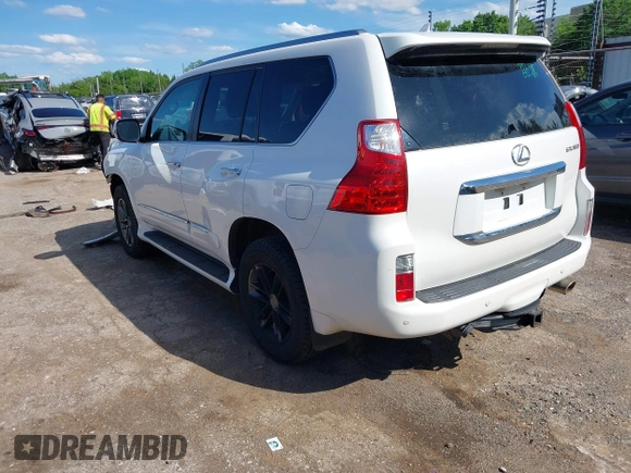 2013 Lexus GX 460 Premium z VIN JTJJM7FX8D5056053, wystawiony jako IAAI lot #42167295 z przebiegiem 189 652 mil mil oraz . Historia ofert i sprzedaży dostępna na DreamBid. Obrazek 3.