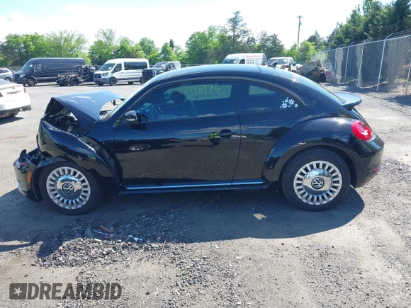 2016 Volkswagen Beetle SE с VIN 3VWJ17AT9GM620367, выставлен на аукционе IAAI как лот 42198976 с пробегом 94 048 миль миль и . История ставок и продаж доступна на DreamBid. Изображение 14.