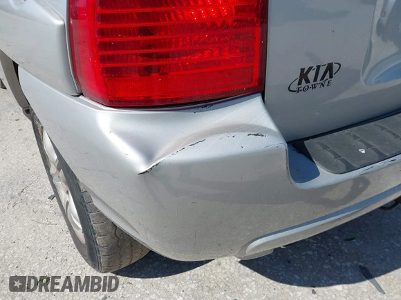 2005 Kia Sportage LX with VIN KNDJE723957128130, listed as a IAAI auction lot 41646193 with 188,142 mi miles and . Bid and sale history available at carsss.com. Image 6.