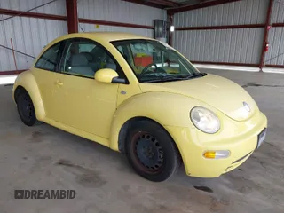 2003 Volkswagen New Beetle Coupe GL with VIN 3VWBK21C23M407145, listed as a IAAI auction lot 41934974 with 157,422 mi miles. Bid and sale history available at carsss.com. Image 1.