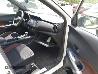 2023 Nissan Kicks SR with VIN 3N1CP5DV8PL567343, listed as a IAAI auction lot 42194015 with 28,369 mi miles and . Bid and sale history available at carsss.com. Image 5.