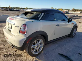 2015 MINI Cooper Coupe with VIN WMWSX1C55FT508115, listed as a Copart auction lot 81240644 with 105,471 mi miles and Salvage Title. Bid and sale history available at carsss.com. Image 3.