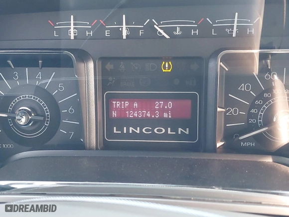 2007 Lincoln Navigator with VIN 5LMFU28557LJ21232, listed as a IAAI auction lot 41521036 with 124,374 mi miles. Bid and sale history available at carsss.com. Image 7.