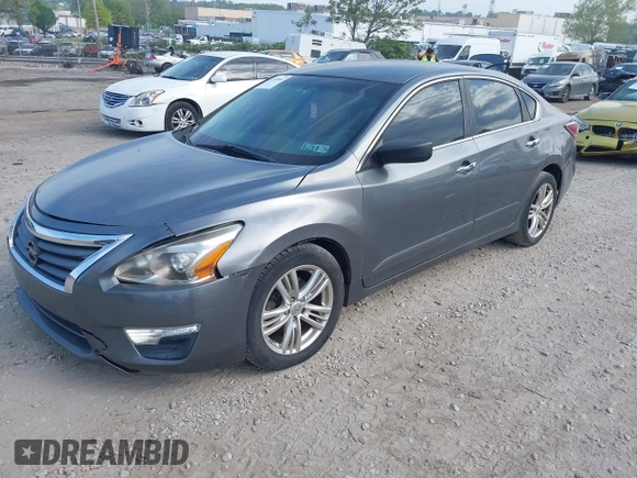 2014 Nissan Altima 2.5 S with VIN 1N4AL3AP1EC401416, listed as a IAAI auction lot 42165064 with 139,314 mi miles. Bid and sale history available at carsss.com. Image 2.