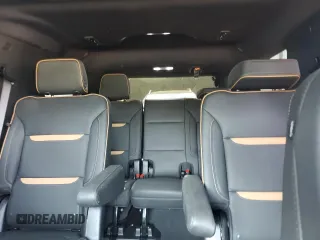 2024 GMC Yukon AT4 with VIN 1GKS2CKL3RR117841, listed as a Copart auction lot 70460294 with 8,821 mi miles and Salvage Title. Bid and sale history available at carsss.com. Image 10.