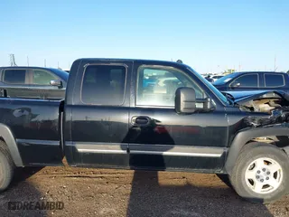 2004 Chevrolet Silverado 1500 Z71 with VIN 2GCEK19T041237634, listed as a IAAI auction lot 41316553 with 259,569 mi miles. Bid and sale history available at carsss.com. Image 13.