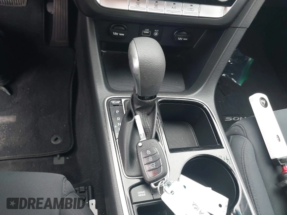 2018 Hyundai Sonata SE z VIN 5NPE24AF8JH693284, wystawiony jako IAAI lot #42184788 z przebiegiem 90 562 mil mil oraz . Historia ofert i sprzedaży dostępna na DreamBid. Obrazek 11.