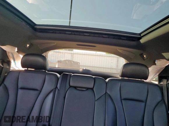 2018 Audi Q7 Premium Plus z VIN WA1LHAF7XJD017439, wystawiony jako Copart lot #58097495 z przebiegiem 59 712 mil mil oraz Szkoda całkowita • Salvage title. Historia ofert i sprzedaży dostępna na DreamBid. Obrazek 10.