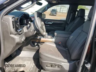 2025 Chevrolet Silverado 1500 with VIN 2GCPAFED6S1116613, listed as a Copart auction lot 48756285 with 1,136 mi miles and Salvage Title. Bid and sale history available at DreamBid. Image 7.