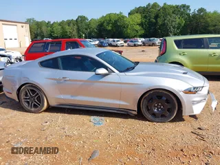 2018 Ford Mustang EcoBoost with VIN 1FA6P8TH8J5121133, listed as a IAAI auction lot 42260938 with 35,166 mi miles and . Bid and sale history available at DreamBid. Image 13.