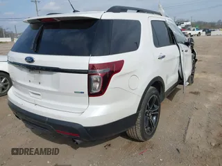 2014 Ford Explorer Sport z VIN 1FM5K8GT3EGB50077, wystawiony jako IAAI lot #41800325 z przebiegiem 147 132 mil mil oraz . Historia ofert i sprzedaży dostępna na DreamBid. Obrazek 4.
