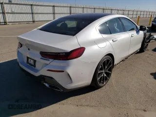 2020 BMW 8 Series M850i with VIN WBAGV8C01LCE08939, listed as a Copart auction lot 39257433 with 45,561 mi miles. Bid and sale history available at carsss.com. Image 3.