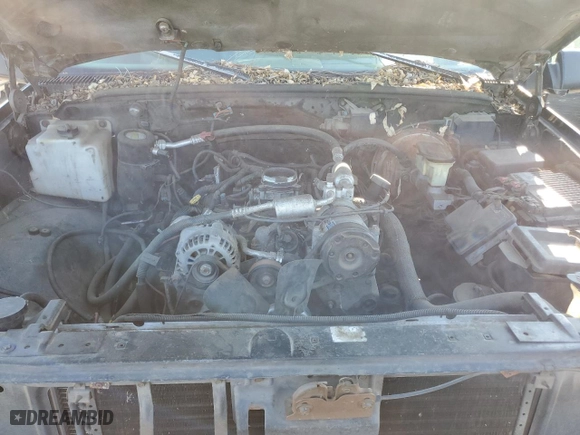 1996 Chevrolet Tahoe with VIN 3GNEK18R9TG128883, listed as a Copart auction lot 83367764 with 183,713 mi miles and Clean Title. Bid and sale history available at carsss.com. Image 12.