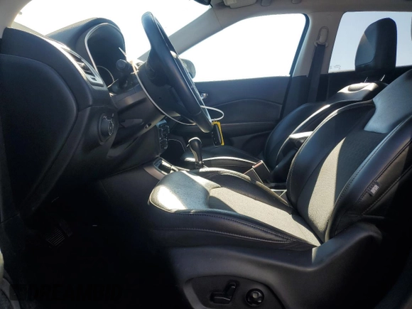 2019 Jeep Compass Latitude with VIN 3C4NJDBB3KT648124, listed as a Copart auction lot 61092435 with 52,185 mi miles and Clean title. Bid and sale history available at DreamBid. Image 7.