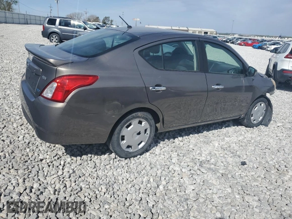 2012 Nissan Versa SV z VIN 3N1CN7AP1CL879134, wystawiony jako Copart lot #43001045 z przebiegiem 88 154 mil mil oraz Szkoda całkowita • Salvage title. Historia ofert i sprzedaży dostępna na DreamBid. Obrazek 3.