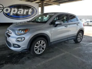 2016 FIAT 500X Lounge z VIN ZFBCFXDTXGP395057, wystawiony jako Copart lot #57891025 z przebiegiem 126 980 mil mil oraz Czysty tytuł • Clean title. Historia ofert i sprzedaży dostępna na DreamBid. Obrazek 1.