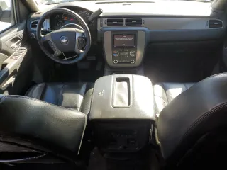 2010 Chevrolet Avalanche LT with VIN 3GNNCFE00AG103299, listed as a Copart auction lot 46040895 with 309,278 mi miles and Salvage Title. Bid and sale history available at carsss.com. Image 8.