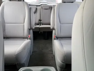 2018 Kia Sedona L with VIN KNDMA5C16J6374241, listed as a Copart auction lot 84114674 with 135,079 mi miles and Clean Title. Bid and sale history available at carsss.com. Image 10.