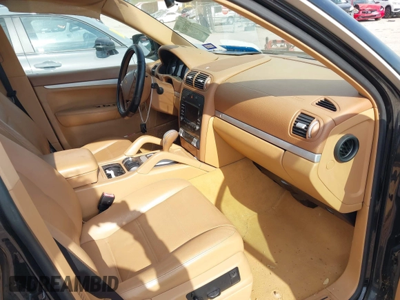 2010 Porsche Cayenne с VIN WP1AA2AP4ALA06259, выставлен на аукционе IAAI как лот 42185601 с пробегом 112 924 миль миль и . История ставок и продаж доступна на DreamBid. Изображение 5.