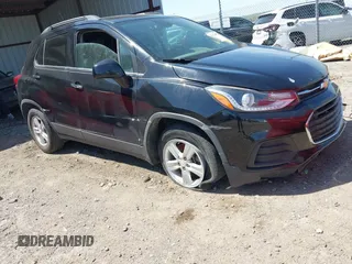 2017 Chevrolet Trax LT z VIN 3GNCJLSB3HL285549, wystawiony jako IAAI lot #42050072 z przebiegiem 116 697 mil mil oraz . Historia ofert i sprzedaży dostępna na DreamBid. Obrazek 1.