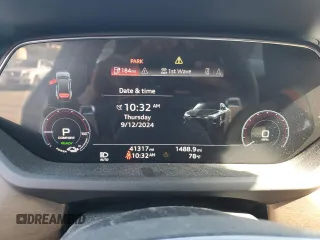 2022 Audi e-tron GT Premium Plus z VIN WAUFJBFW8N7006591, wystawiony jako Copart lot #71233664 z przebiegiem 41 317 mil mil oraz Szkody całkowita. Historia ofert i sprzedaży dostępna na DreamBid. Obrazek 9.