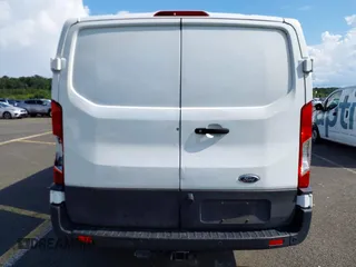 2021 Ford Transit Cargo с VIN 1FTBR1Y82MKB04871, выставлен на аукционе IAAI как лот 42589012 с пробегом Не указан миль и . История ставок и продаж доступна на DreamBid. Изображение 15.
