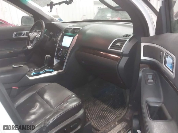 2015 Ford Explorer Limited with VIN 1FM5K8F80FGA62876, listed as a IAAI auction lot 41444117 with 132,791 mi miles. Bid and sale history available at carsss.com. Image 5.