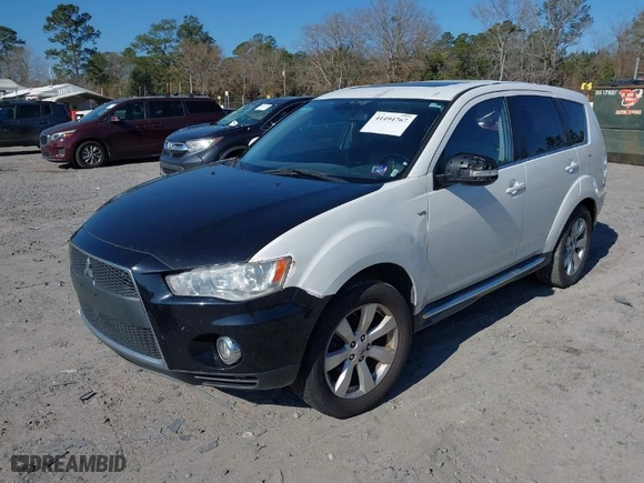 2011 Mitsubishi Outlander GT with VIN JA4JT5AX3BU010211, listed as a IAAI auction lot 41494767 with 326,794 mi miles. Bid and sale history available at carsss.com. Image 2.
