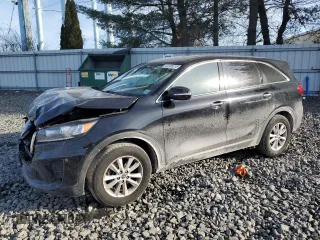 2019 Kia Sorento LX z VIN 5XYPGDA34KG575242, wystawiony jako Copart lot #43289215 z przebiegiem 95 102 mil mil oraz Szkoda całkowita • Salvage title. Historia ofert i sprzedaży dostępna na DreamBid. Obrazek 1.
