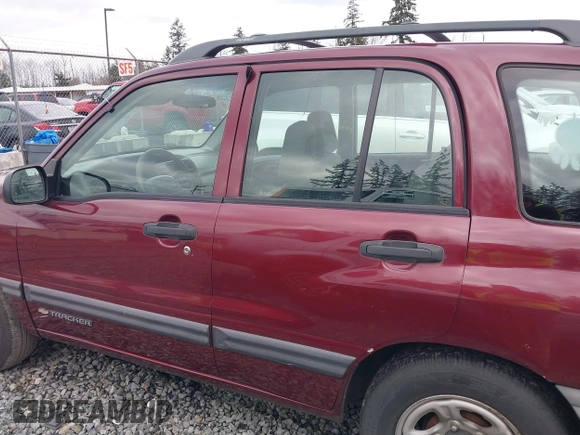 2002 Chevrolet Tracker z VIN 2CNBJ13C626925583, wystawiony jako IAAI lot #41636212 z przebiegiem 181 341 mil mil oraz . Historia ofert i sprzedaży dostępna na DreamBid. Obrazek 14.