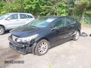 2017 Kia Forte S z VIN 3KPFL4A76HE009647, wystawiony jako IAAI lot #42400267 z przebiegiem 93 415 mil mil oraz . Historia ofert i sprzedaży dostępna na DreamBid. Obrazek 2.