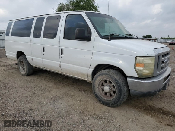 2013 Ford Econoline Passenger XL z VIN 1FBSS3BLXDDA76761, wystawiony jako Copart lot #53128125 z przebiegiem Nie podano mil oraz Szkoda całkowita • Salvage title. Historia ofert i sprzedaży dostępna na DreamBid. Obrazek 4.