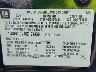 2006 Chevrolet Silverado 1500 LT1 with VIN 1GCEK19V46Z197439, listed as a IAAI auction lot 41951363 with 85,043 mi miles. Bid and sale history available at carsss.com. Image 9.