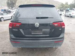 2018 Volkswagen Tiguan S with VIN 3VV1B7AX0JM101932, listed as a IAAI auction lot 41725112 with 143,780 mi miles. Bid and sale history available at carsss.com. Image 16.