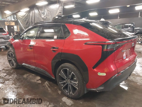 2023 Toyota bZ4X XLE z VIN JTMABACA5PA035498, wystawiony jako IAAI lot #41386031 z przebiegiem 18 529 mil mil oraz . Historia ofert i sprzedaży dostępna na DreamBid. Obrazek 3.