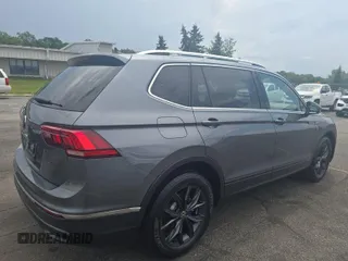 2024 Volkswagen Tiguan SE with VIN 3VV3B7AX6RM103866, listed as a IAAI auction lot 42751181 with 31,978 mi miles and . Bid and sale history available at DreamBid. Image 5.
