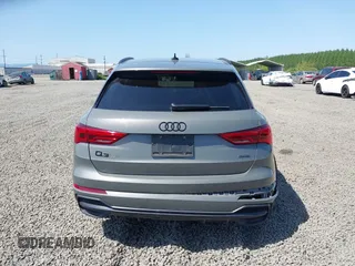 2022 Audi Q3 S line Premium Plus z VIN WA1EECF32N1040652, wystawiony jako IAAI lot #42140861 z przebiegiem 43 452 mil mil oraz . Historia ofert i sprzedaży dostępna na DreamBid. Obrazek 16.