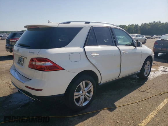 2015 Mercedes-Benz M 350 z VIN 4JGDA5HB6FA455631, wystawiony jako Copart lot #53121815 z przebiegiem 145 536 mil mil oraz Szkoda całkowita • Salvage title. Historia ofert i sprzedaży dostępna na DreamBid. Obrazek 3.