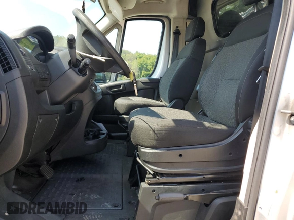 2016 Ram ProMaster Cargo with VIN 3C6TRVNG8GE105559, listed as a Copart auction lot 68694084 with 205,722 mi miles and Clean Title. Bid and sale history available at DreamBid. Image 7.