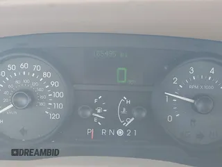 2006 Mercury Grand Marquis LS Premium z VIN 2MEFM75V06X622375, wystawiony jako IAAI lot #41686035 z przebiegiem 165 495 mil mil oraz . Historia ofert i sprzedaży dostępna na DreamBid. Obrazek 7.
