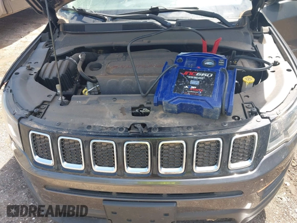 2018 Jeep Compass Latitude z VIN 3C4NJDBB7JT103901, wystawiony jako IAAI lot #42358749 z przebiegiem 91 083 mil mil oraz . Historia ofert i sprzedaży dostępna na DreamBid. Obrazek 10.